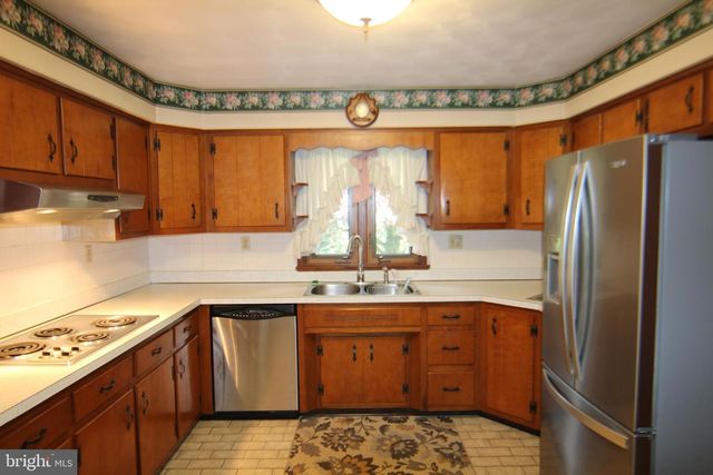 68 BALI HAI ROAD, Mechanicsburg, PA 17050