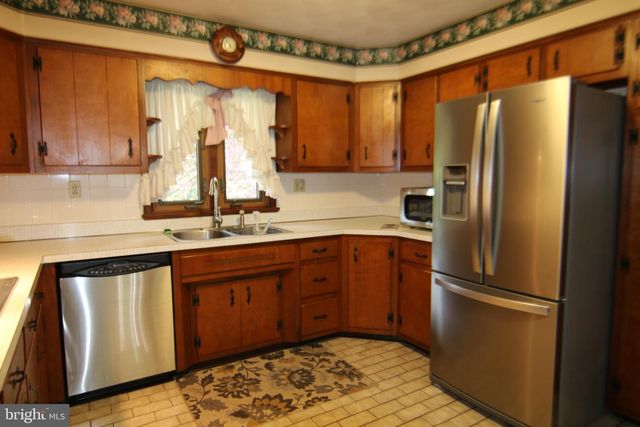 68 BALI HAI ROAD, Mechanicsburg, PA 17050