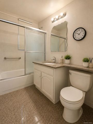104-64 39th Avenue 4A, Corona, NY 11368