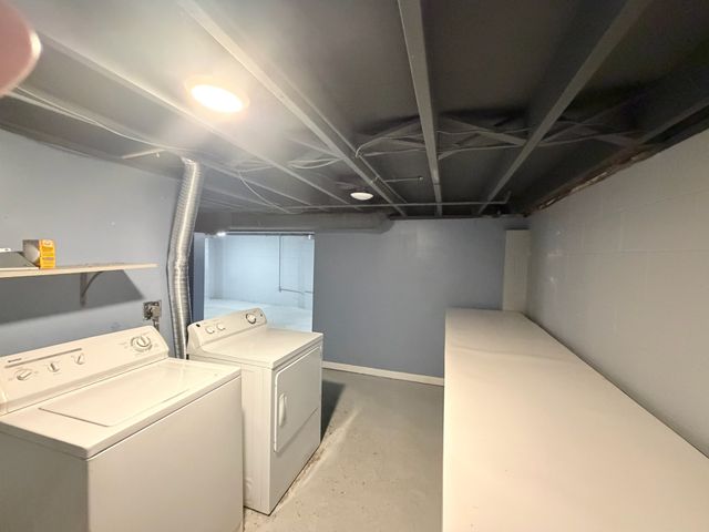 138 Greenfield Parkway, Des Moines, IA 50320
