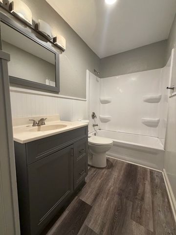 138 Greenfield Parkway, Des Moines, IA 50320