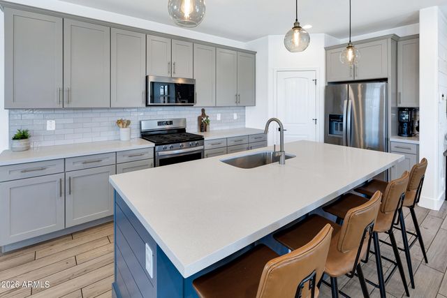 10022 E REVOLUTION Drive, Mesa, AZ 85212
