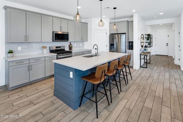 10022 E REVOLUTION Drive, Mesa, AZ 85212