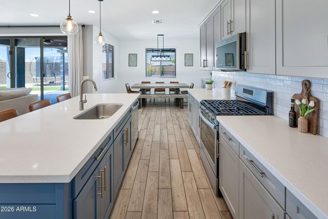 10022 E REVOLUTION Drive, Mesa, AZ 85212
