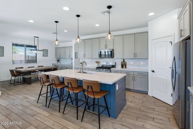 10022 E REVOLUTION Drive, Mesa, AZ 85212