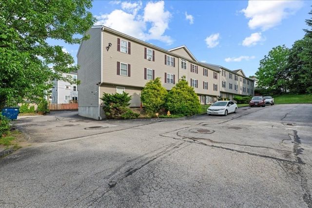 1 Hatfield St 5, Worcester, MA 01604
