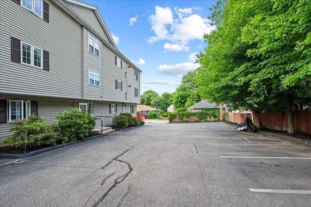 1 Hatfield St 5, Worcester, MA 01604