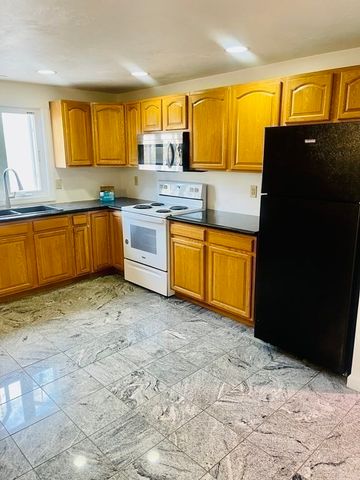 1 Hatfield St 5, Worcester, MA 01604