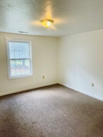 1 Hatfield St 5, Worcester, MA 01604
