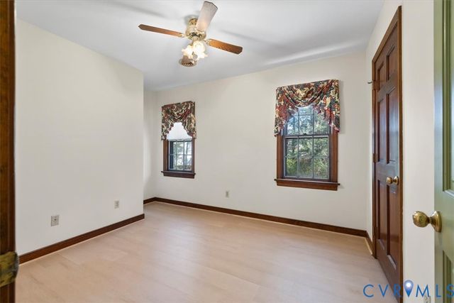 11716 Ivywood Rd, Chester, VA 23831