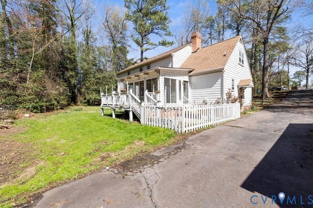 11716 Ivywood Rd, Chester, VA 23831
