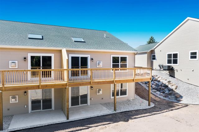 1933 Pine Ridge Drive, Manistee, MI 49660