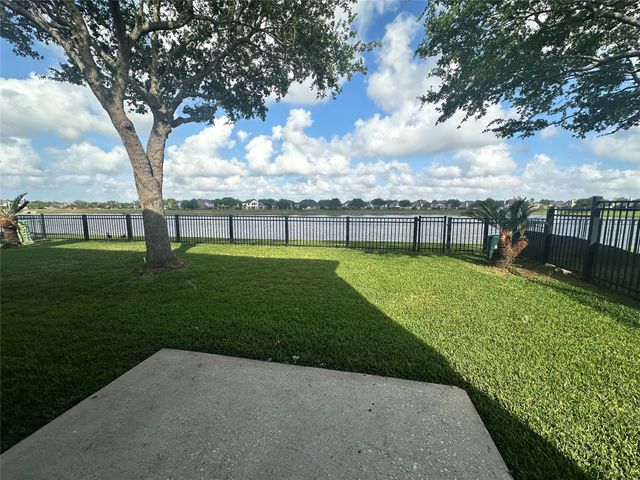 2170 Brittany Colony Drive, League City, TX 77573