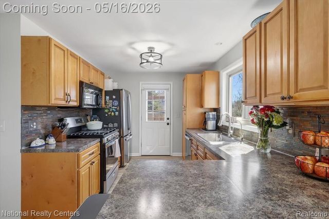 5067 Walsh Drive, Brighton, MI 48114