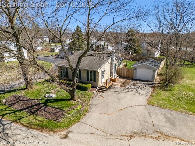 5067 Walsh Drive, Brighton, MI 48114