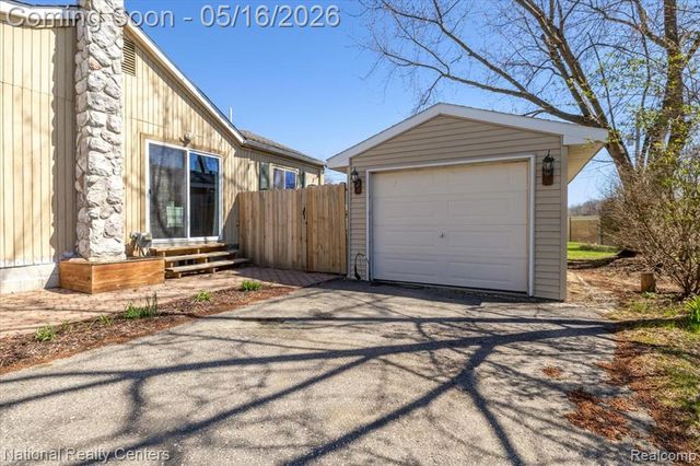 5067 Walsh Drive, Brighton, MI 48114