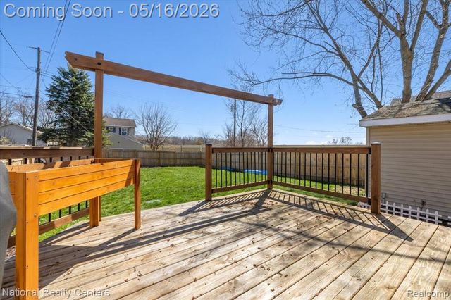 5067 Walsh Drive, Brighton, MI 48114