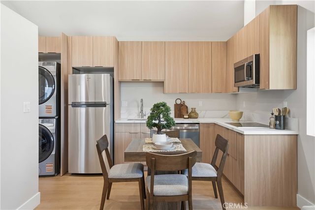 6670 Platt, West Hills, CA 91307
