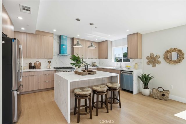 6670 Platt, West Hills, CA 91307