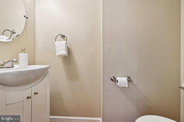 5555 FIRST STATESMAN LN, Alexandria, VA 22312