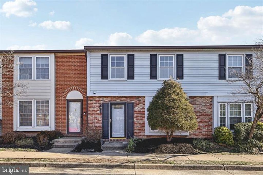 5555 FIRST STATESMAN LN, Alexandria, VA 22312