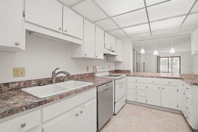 1200 TARPON WOODS BOULEVARD L4, Palm Harbor, FL 34685