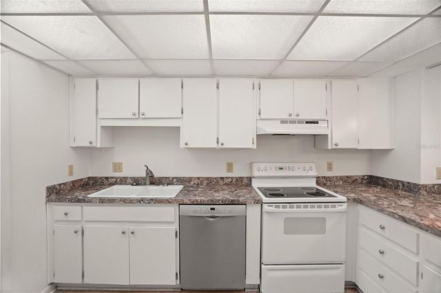 1200 TARPON WOODS BOULEVARD L4, Palm Harbor, FL 34685