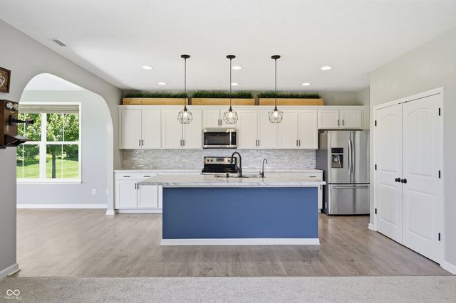 882 Oaklawn Drive, Westfield, IN 46074