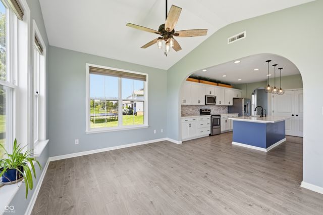 882 Oaklawn Drive, Westfield, IN 46074