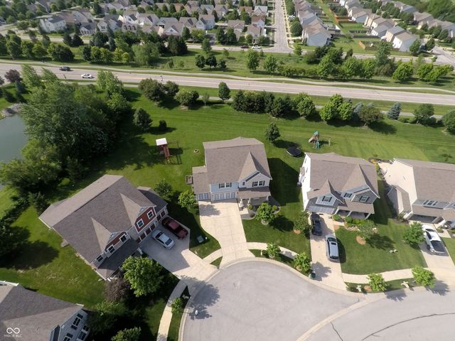 882 Oaklawn Drive, Westfield, IN 46074