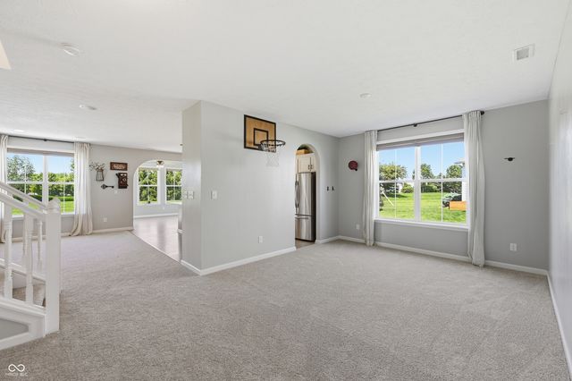 882 Oaklawn Drive, Westfield, IN 46074