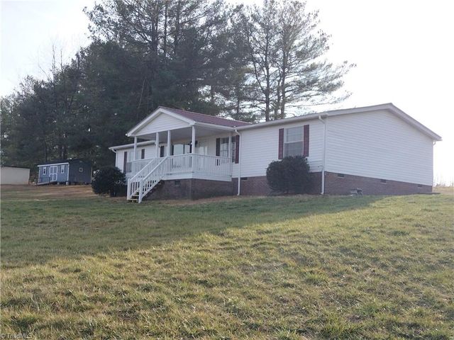 125 Breezyridge Way, Mount Airy, NC 27030