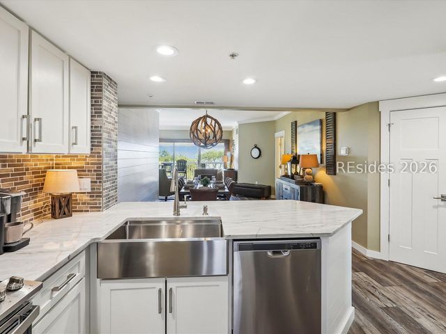 75 Ocean Ln Apt 502, Hilton Head Island, SC 29928