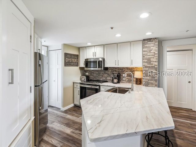 75 Ocean Ln Apt 502, Hilton Head Island, SC 29928