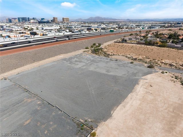 6721 Rogers Street, Las Vegas, NV 89118