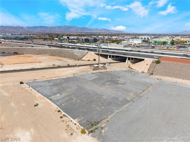 6721 Rogers Street, Las Vegas, NV 89118