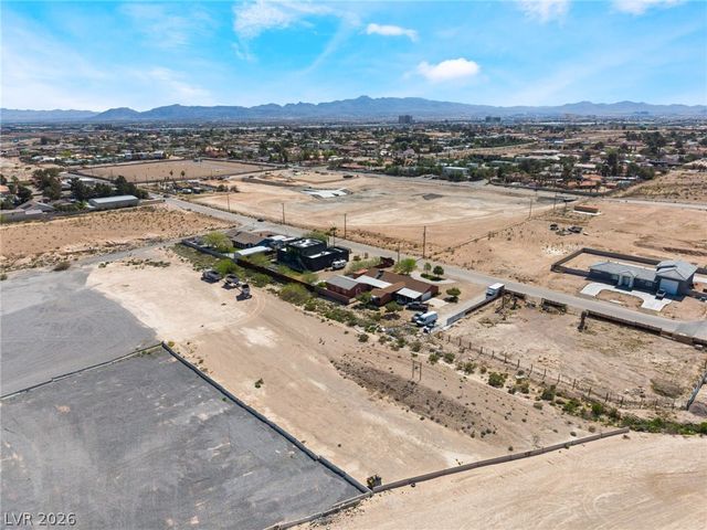 6721 Rogers Street, Las Vegas, NV 89118