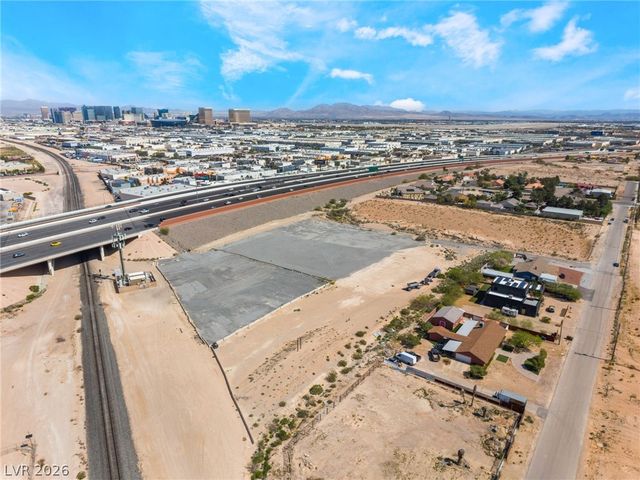 6721 Rogers Street, Las Vegas, NV 89118