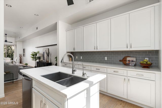421 W 6TH Street 1013, Tempe, AZ 85281
