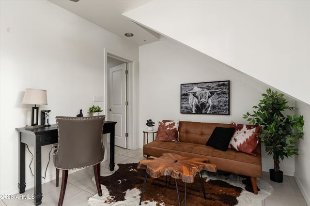 421 W 6TH Street 1013, Tempe, AZ 85281