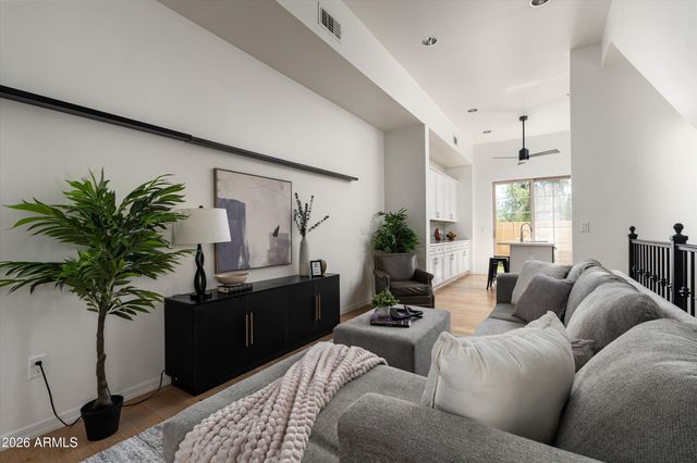 421 W 6TH Street 1013, Tempe, AZ 85281