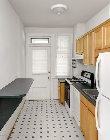 2120 Douglass Blvd, Louisville, KY 40205