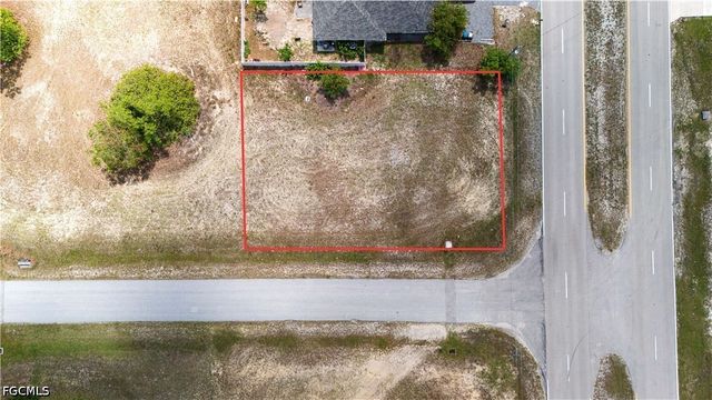 1747 Diplomat PKWY W, Cape Coral, FL 33993