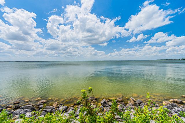 18140 Lakefront Court, Forney, TX 75126
