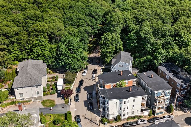 83 Glen Rd 2, Boston, MA 02130
