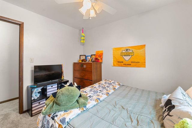 125 PARKWAY COURT, Fond Du Lac, WI 54935