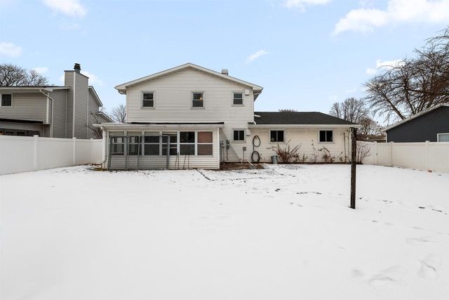 125 PARKWAY COURT, Fond Du Lac, WI 54935