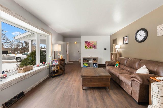 125 PARKWAY COURT, Fond Du Lac, WI 54935