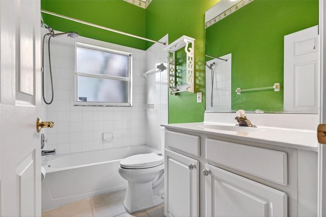 5121 FLAGSTONE DRIVE, Sarasota, FL 34238