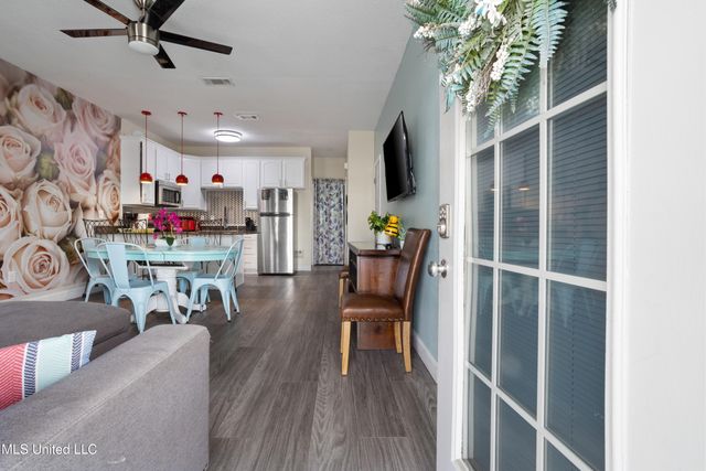 1180 Century Oaks Drive, A, Gulfport, MS 39507